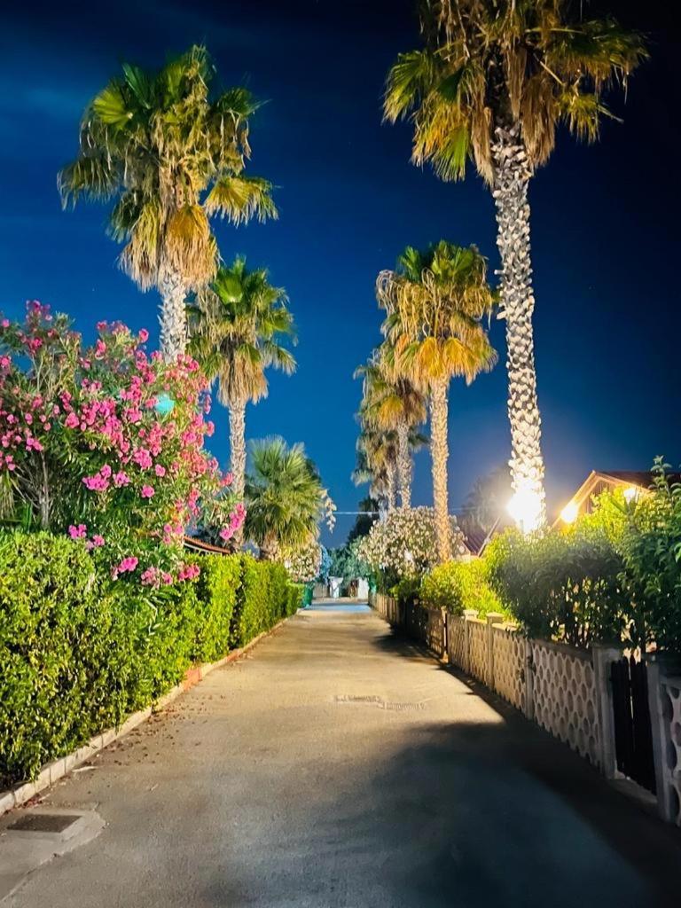 Villa Nicole マルゲリータ・ディ・サヴォイア エクステリア 写真